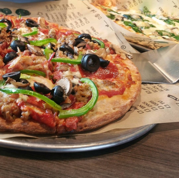 olive-theory-pizza-downers-grove